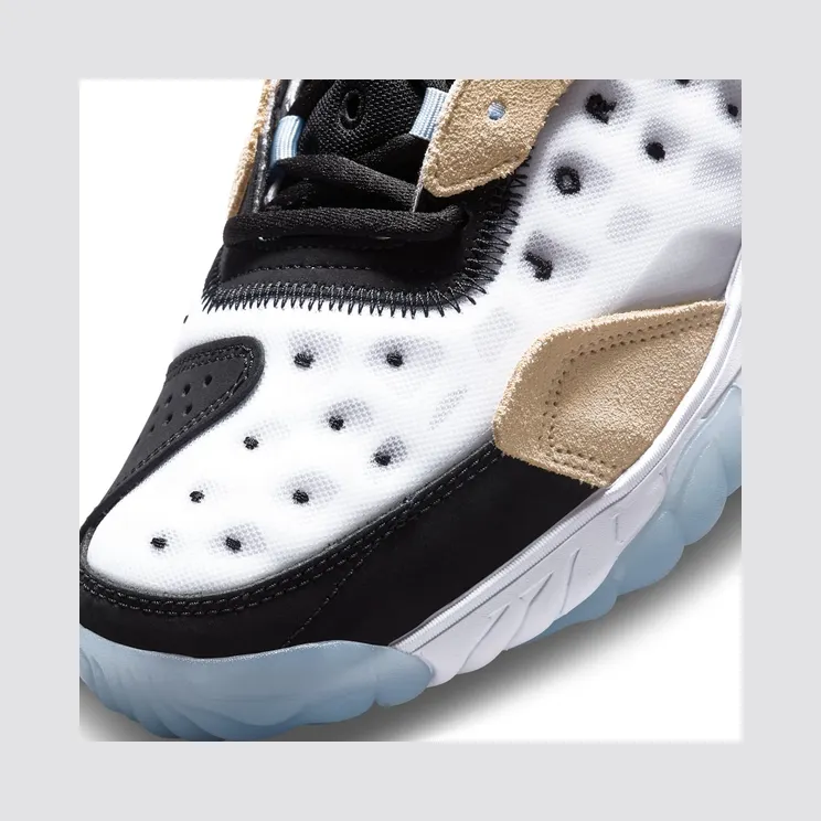 air-jordan-delta CV8121-100