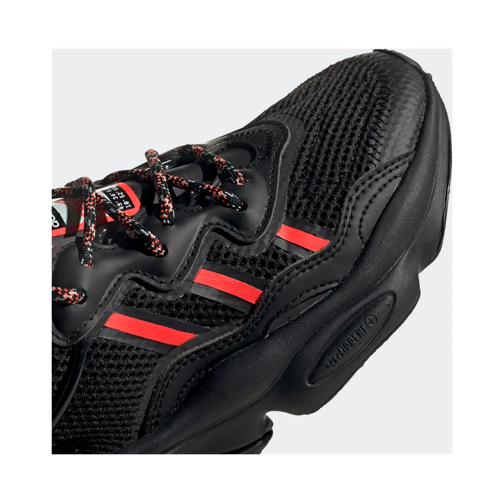 adidas OZWEEGO Core Black / Core Black / Solar Red (FW6203)