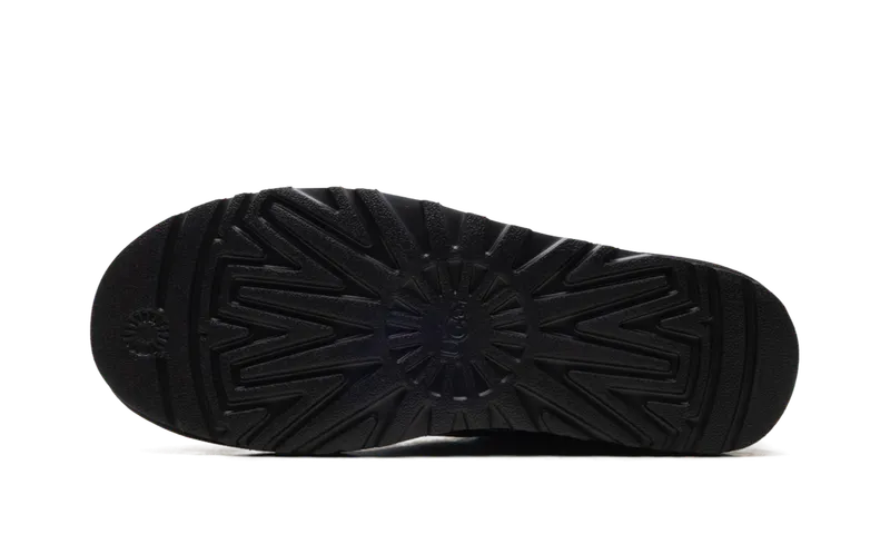 Ugg Ultra Mini “PALACE x Looney Tunes” (1181891-BLK)