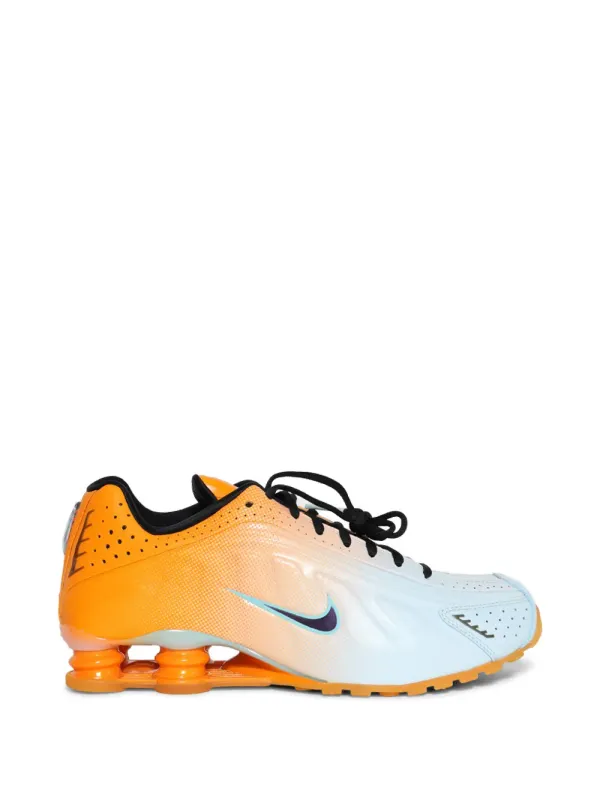 Nike with geperforeerd detail – Orange (IO7694)