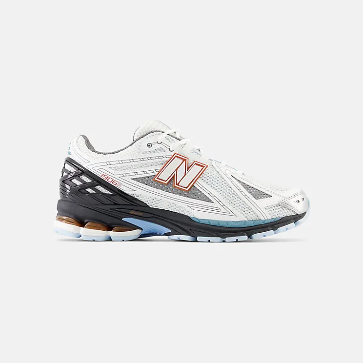New Balance 1906R “White Black Copper” (M1906RBO)