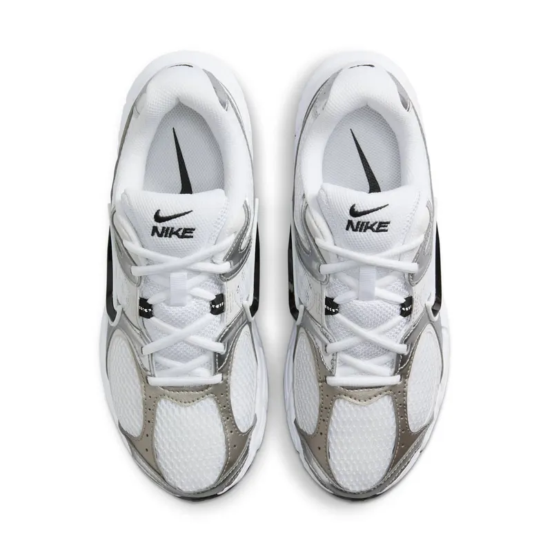 Nike V5 RNR “Vast Grey / Metallic Silver” (HQ7901-107)