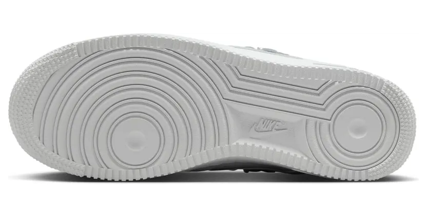 Nike Air Force 1 Low “Butterfly” (IH4480-100) — de witte AF1 met een verhaaltje (2)