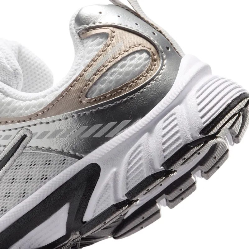 Nike V5 RNR White/Vast Grey/College Grey/Black (IR2305-100)