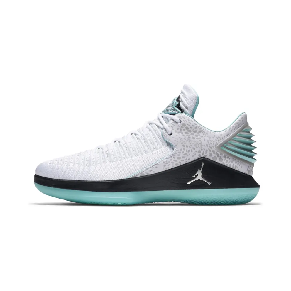 Jordan XXXII Low Guo Ailun PE White/Black-Metallic Silver-Multi-Color (AH3347-101)