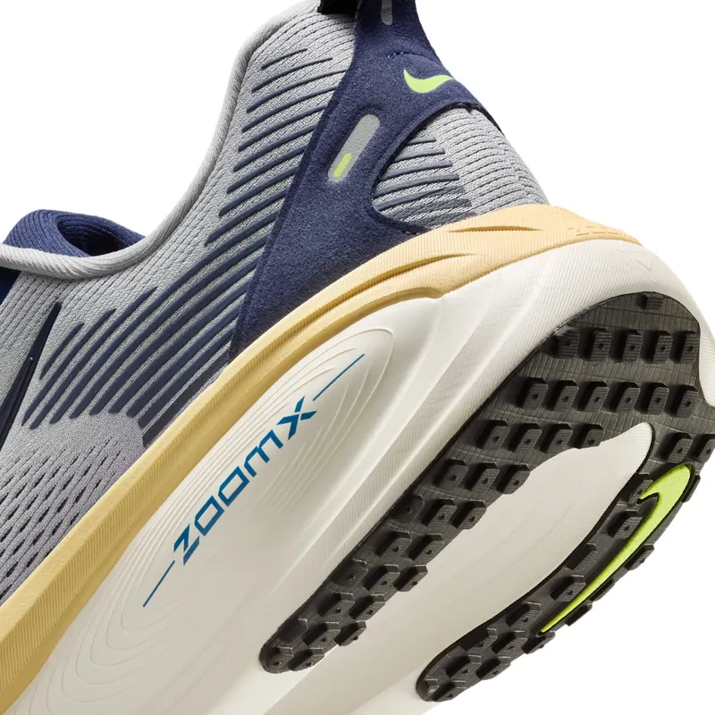 nike-vomero-18 IR1812-012
