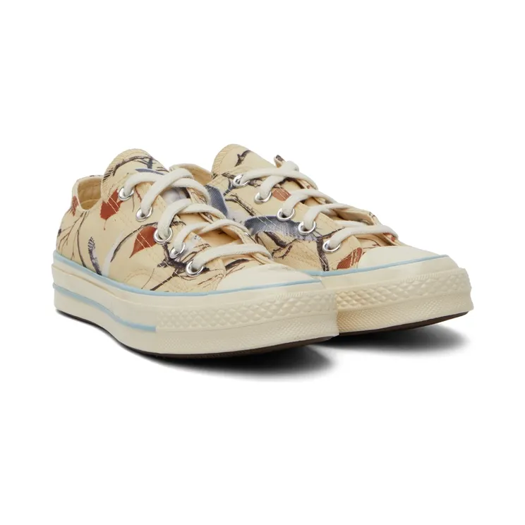 converse-chuck-taylor-all-star A01798C