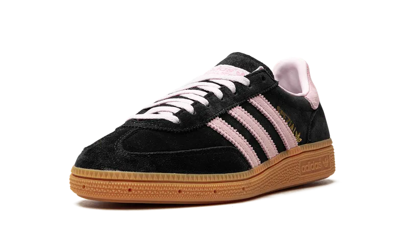 adidas Handball Spezial “Black/Pink/Gum”: stoer met een zacht randje (4)