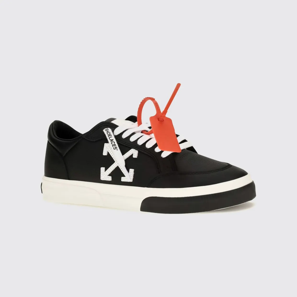 Off-White Vulcanized Grained Calfskin Sneakers with Arrow Logo Black (M293C9L0021001)