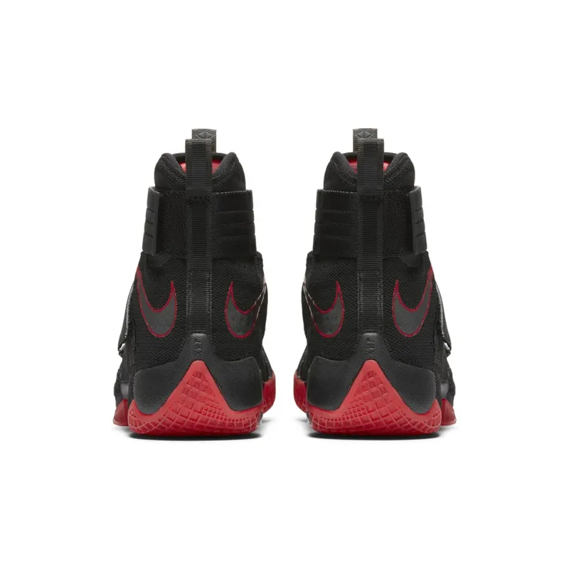 Nike  LeBron Zoom Soldier 10 Un-Cleated  (844378-060)