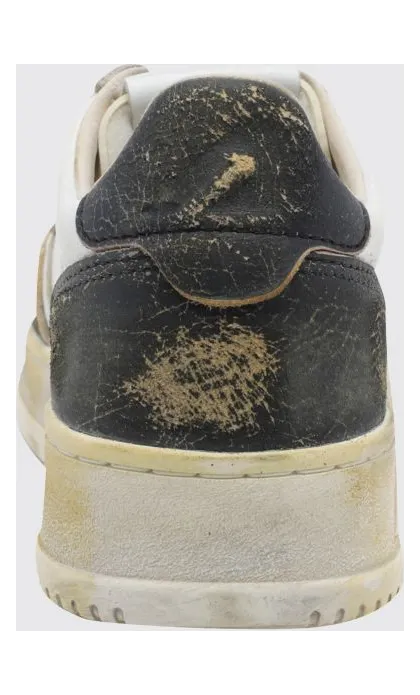Autry Medalist Low Super Vintage Calfskin Sneakers with Worn Effect Black (AVLMKG01) (2)