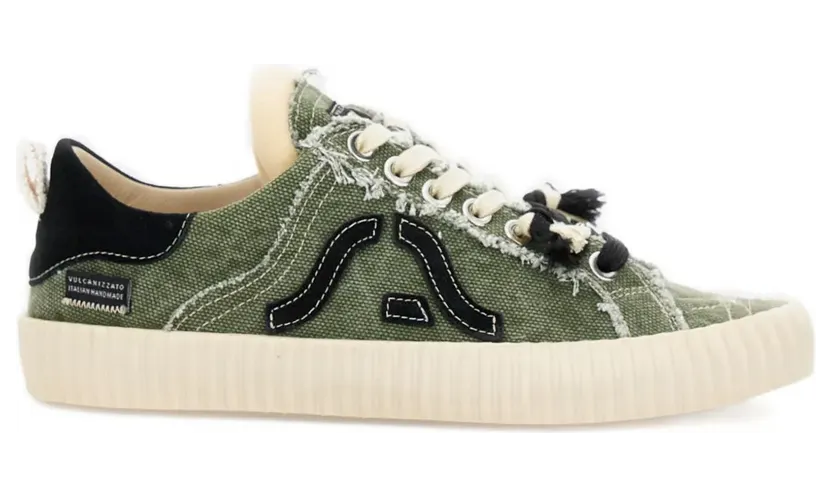 springa Ausgefranste Sneakers aus Canvas – Grün (WAVYOLONAGREEN)