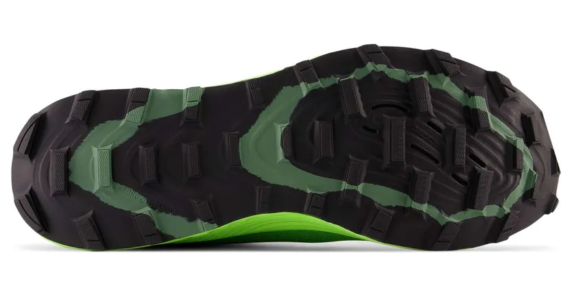 new-balance-fuelcell MTUNKNT3