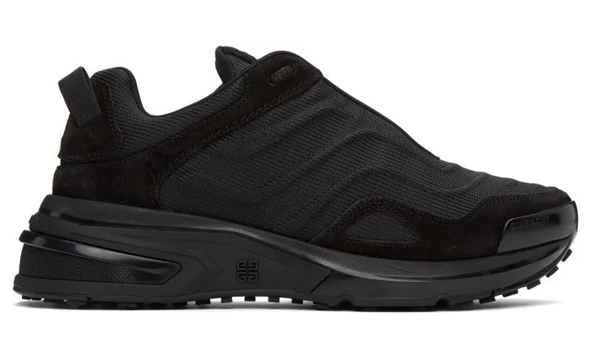 Givenchy Black GIV 1 Light Runner Sneakers (BE001ZE15N)