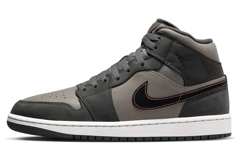 Air Jordan 1 Mid FQ8338-017