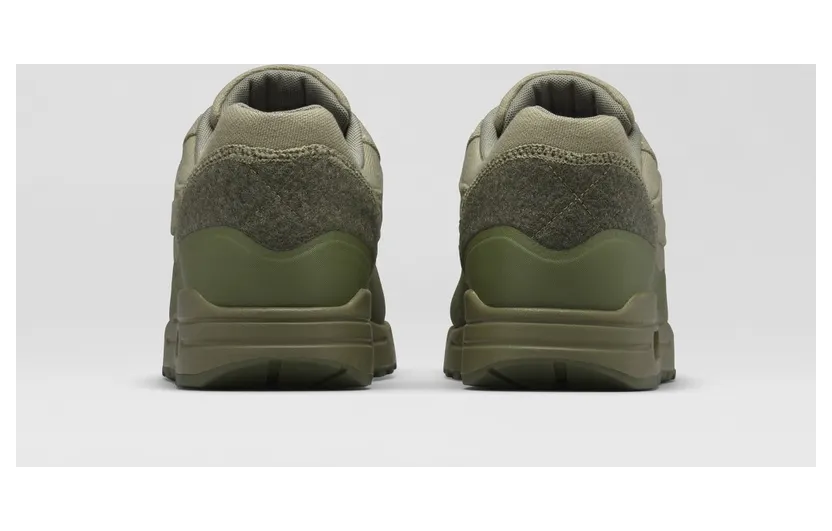 nike-air-max 704901-300