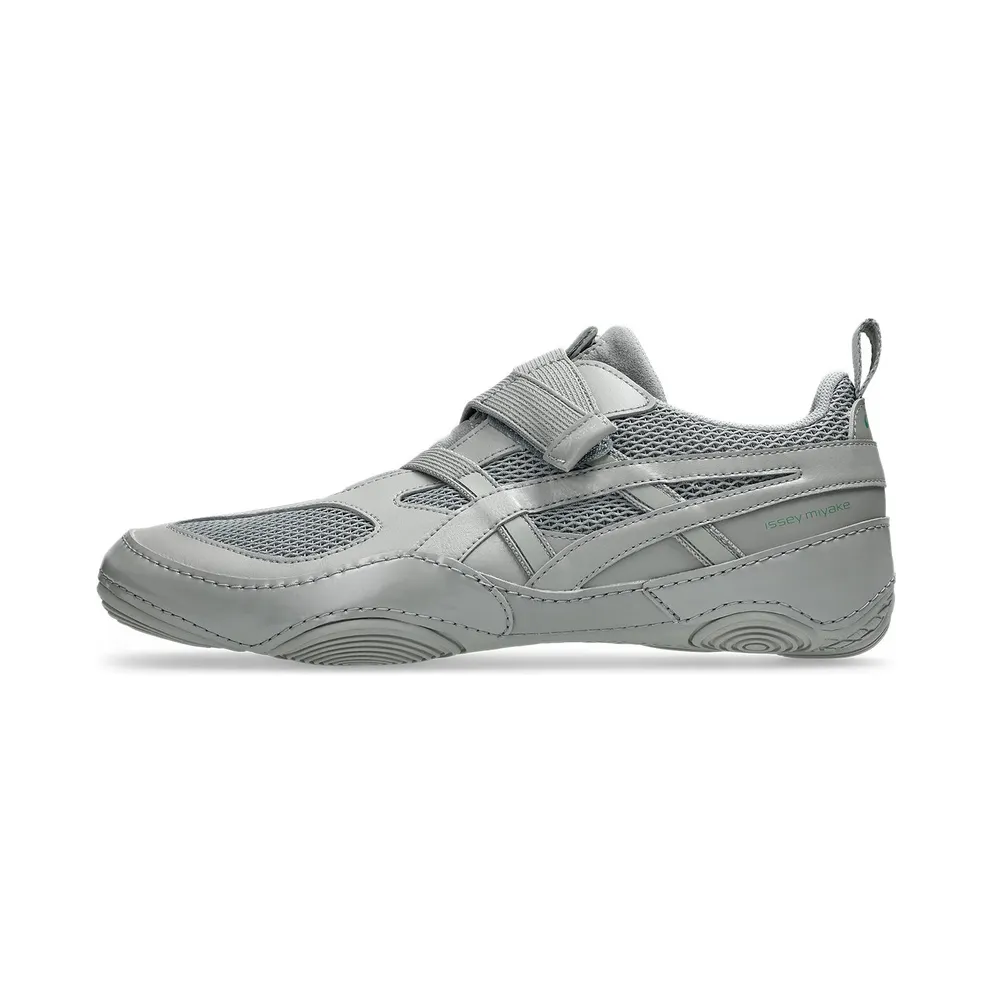 Issey Miyake x Asics Hyper Taping “Grey” (1203B189020)