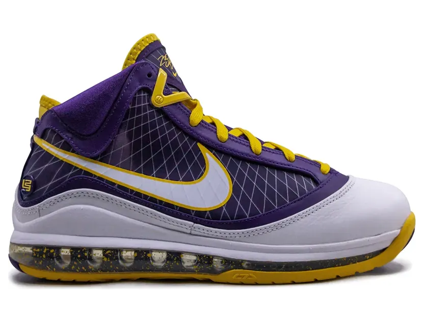Nike ‘Air Max Lebron 7 Media Day’ Sneakers – Violett (CW2300)