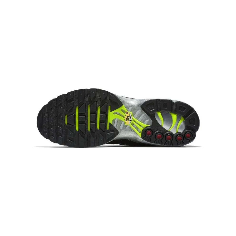 Nike Air Max Plus Tuned to Black Black/Matte Silver-Volt-Wolf Grey (815994-003)