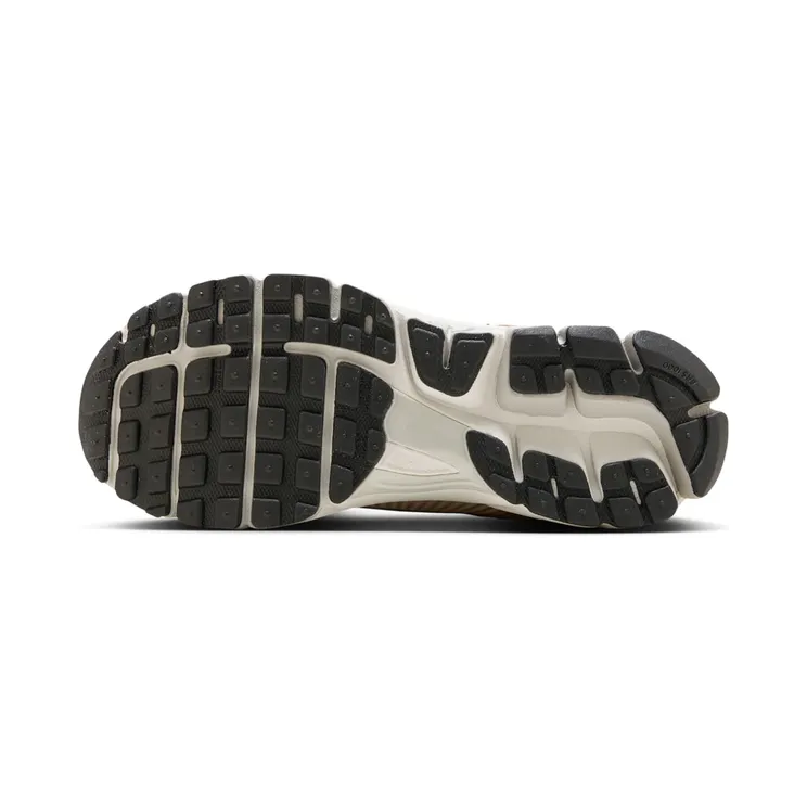 nike-air-zoom FN6742-200