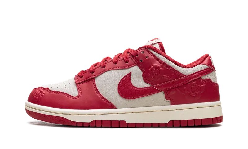 Nike Dunk Low “Red Roses” (HF1986-100)