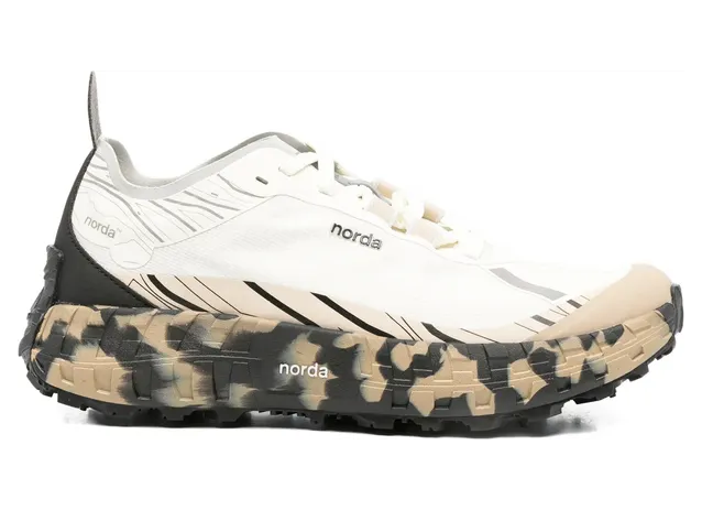 Norda 001A Logo-detail “Neutrals” (001AW ABYSS)