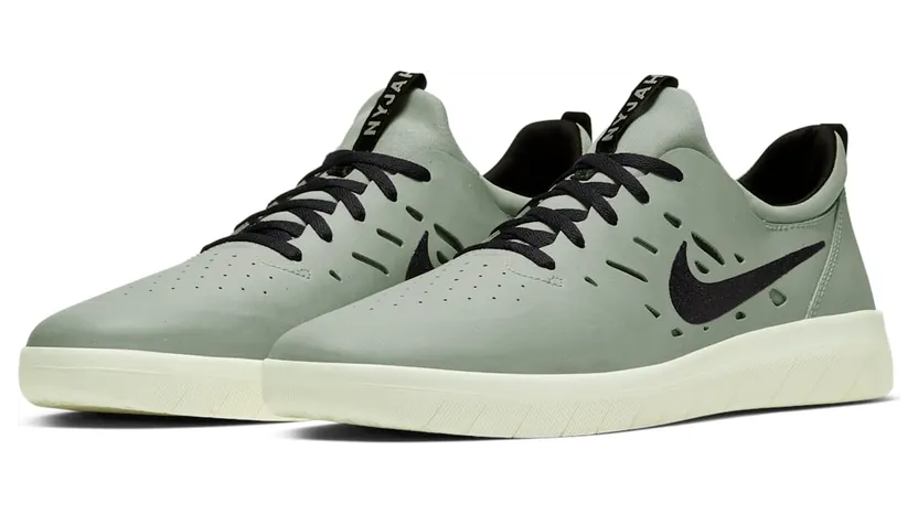 nike-free AA4272-300