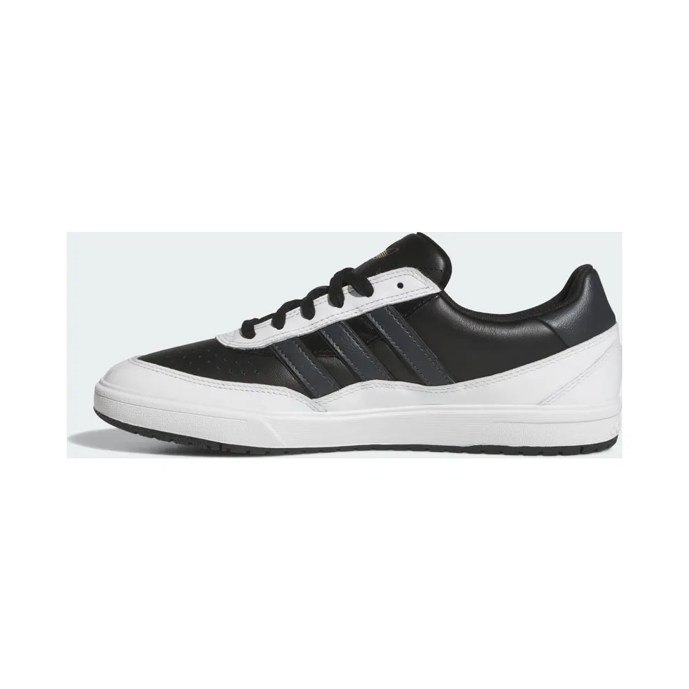 adidas Tyshawn II “Core Black / Carbon / Cloud White” (KK2980)