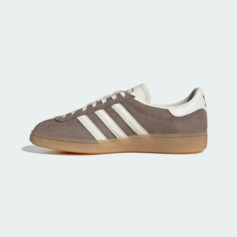 Adidas MUENCHEN “Earth Strata / Off White / Gum” (IH4208)