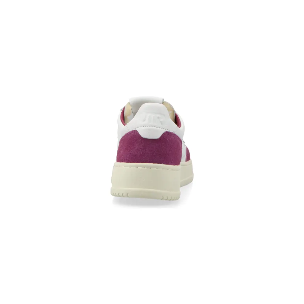 Autry Medalist Low W (goat / suede white / scrlt) – AULWGS39