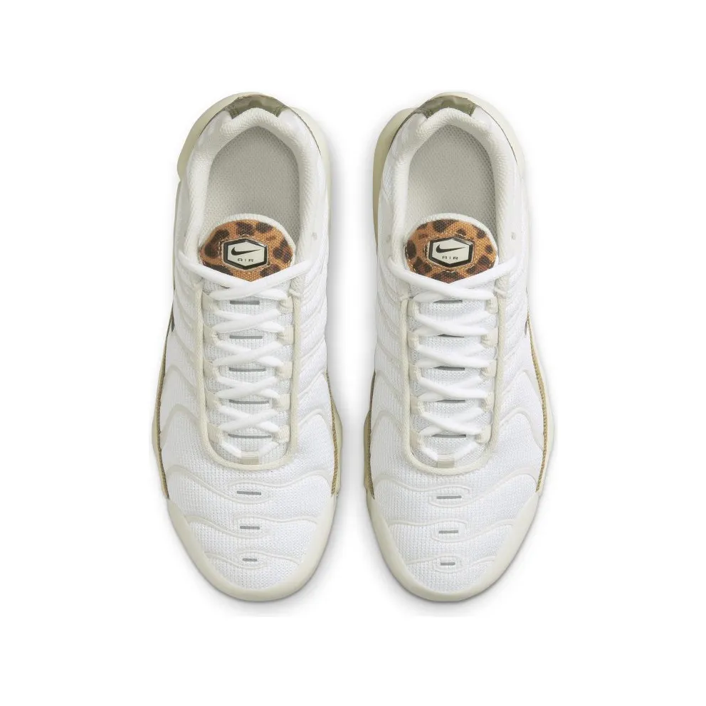 Nike Air Max Plus Older Kids’ White (DX9283-100)