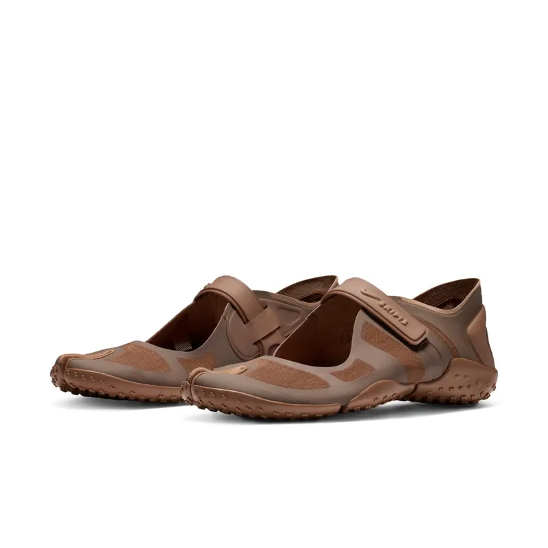 Nike Air Rift Mesh “SKIMS – Archaeo Brown” (IO7694-201)