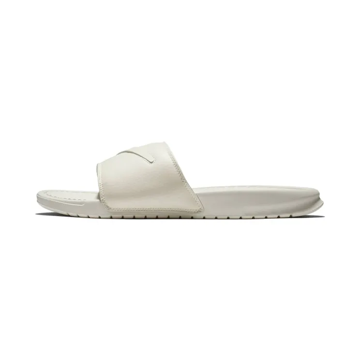 nike-benassi AQ8614-101