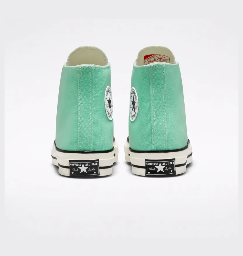 converse-chuck-taylor-all-star A00748C