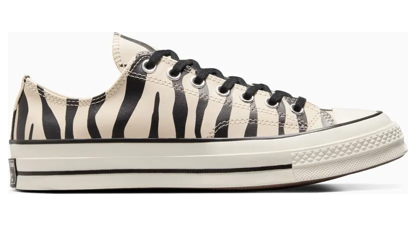 Converse Chuck 70 Glow-In-The-Dark Zebra Print Light Dune/Black/Egret (A13438C)