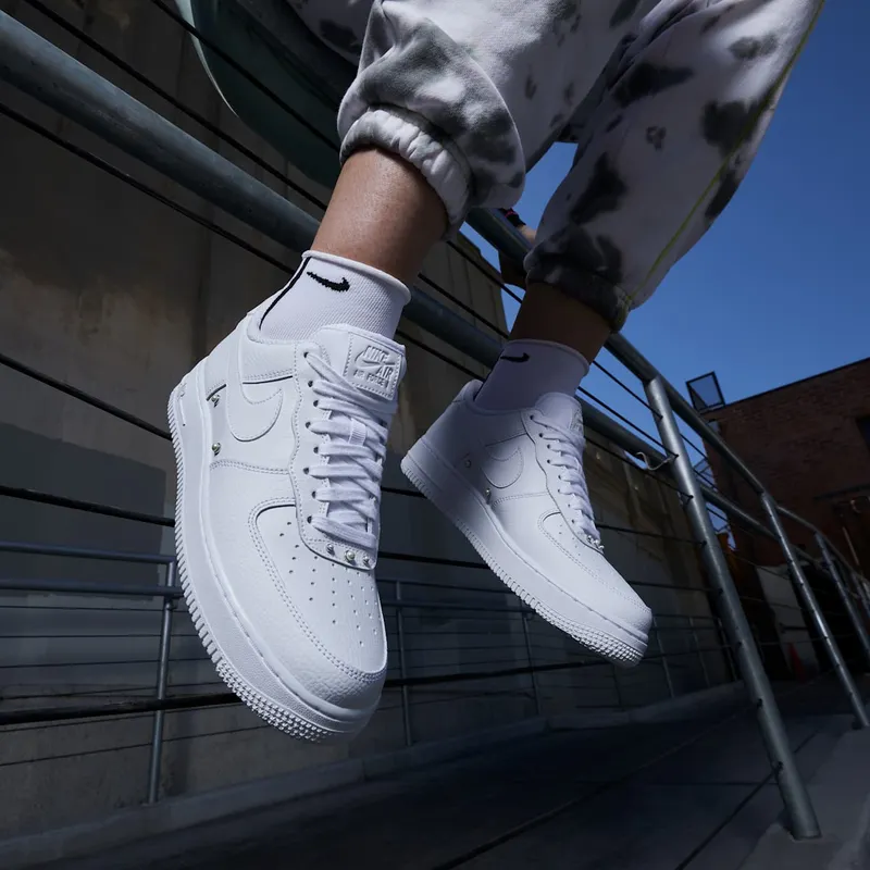 Nike Air Force 1 Low ’07 SE Pearl White (W) (DQ0231-100)
