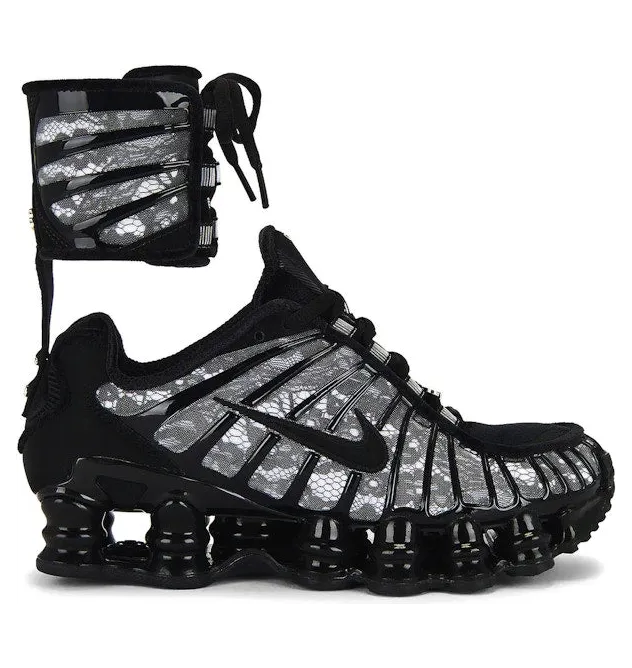 Nike Shox Black / White (HF7712-001)