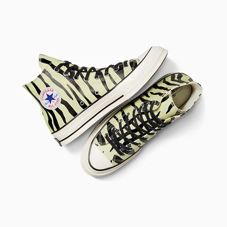 converse-sneaker A15032C