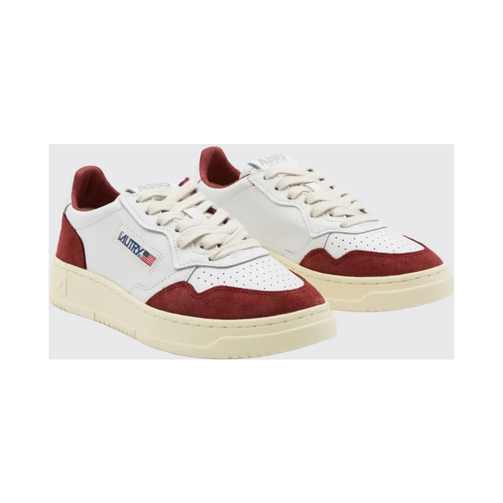 Autry Medalist Low Sneakers for in Leather and Suede with a Bicolor Design Burgundy (AULWFT20)