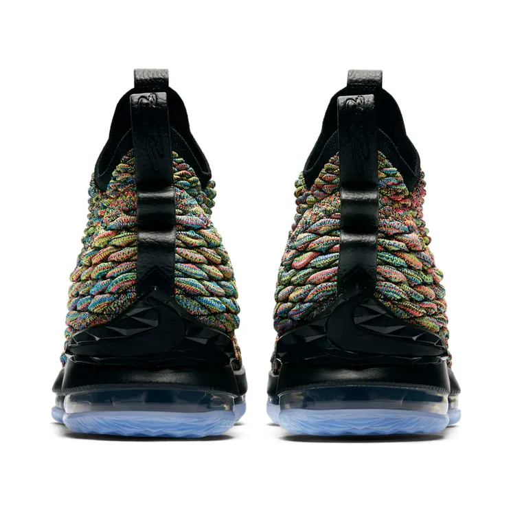 nike-lebron-15 897648-901