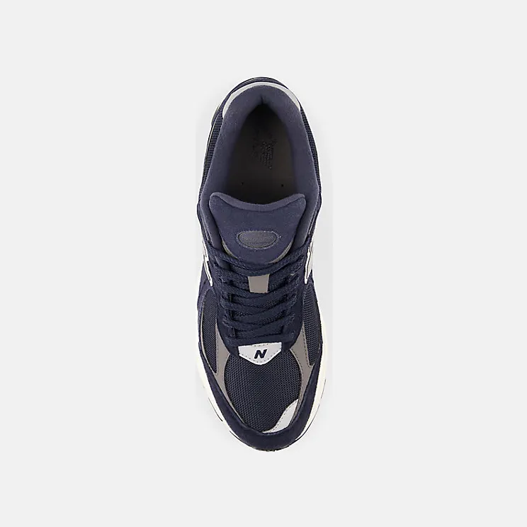 new-balance-2002r M2002RCA