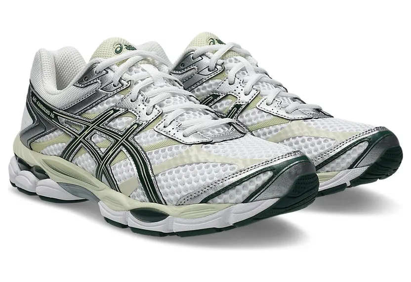 Asics Gel-Cumulus 16 “White Forest Night”: wit met een randje (2)