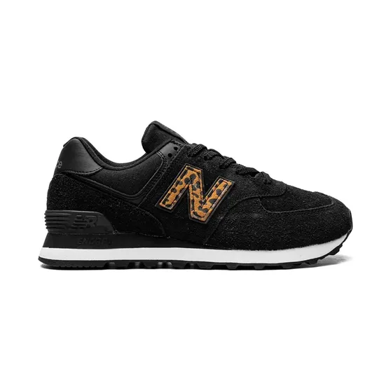 New Balance 574 low-top “Black” (WL574AO2WIDE)