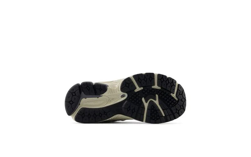 New Balance 2002R PS “Timberwolf Black” (PC2002PM)