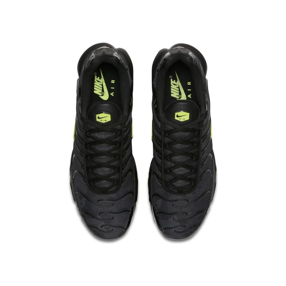 Nike Air Max Plus Black Volt Glow “Black / Wolf Grey” (AJ2013-001)