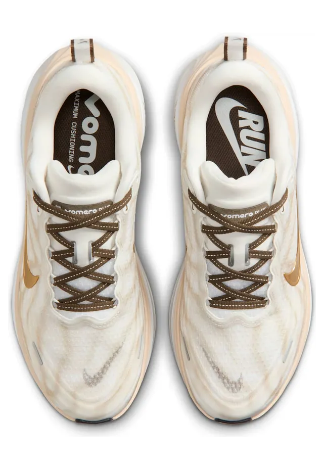 nike-vomero-plus IQ0370-121