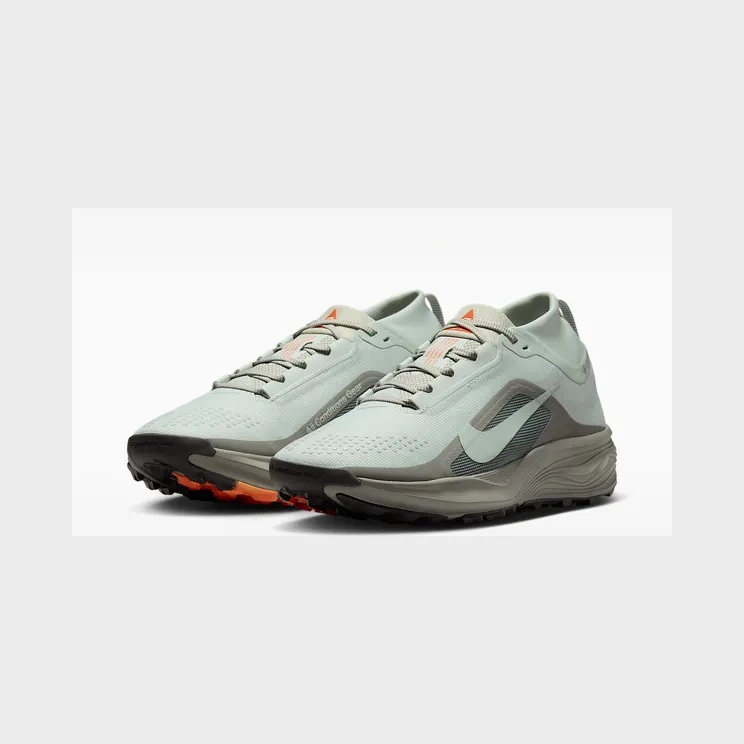 nike-air-pegasus IQ1084003
