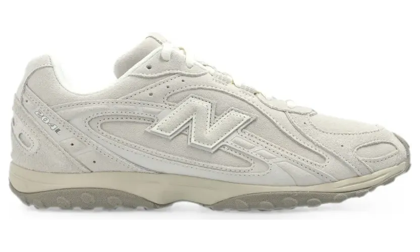 New Balance 204L Sneakers mit Einsätzen – Nude (U204L0)