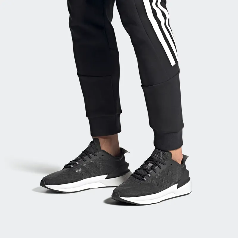 Adidas Avryn Core Black / Grey Three / Carbon (HP5968)
