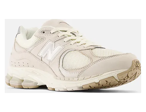 new-balance-2002r M2002RAA